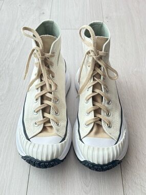 CONVERSE Chuck 70 AT-CX High-Top Sneakers Vintage White/Egret Women’s Sz 7.5 PO
